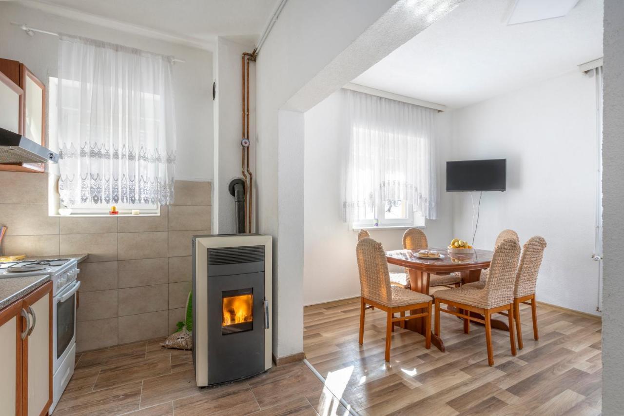 Apartman Vedro Polje Gospić Exterior foto