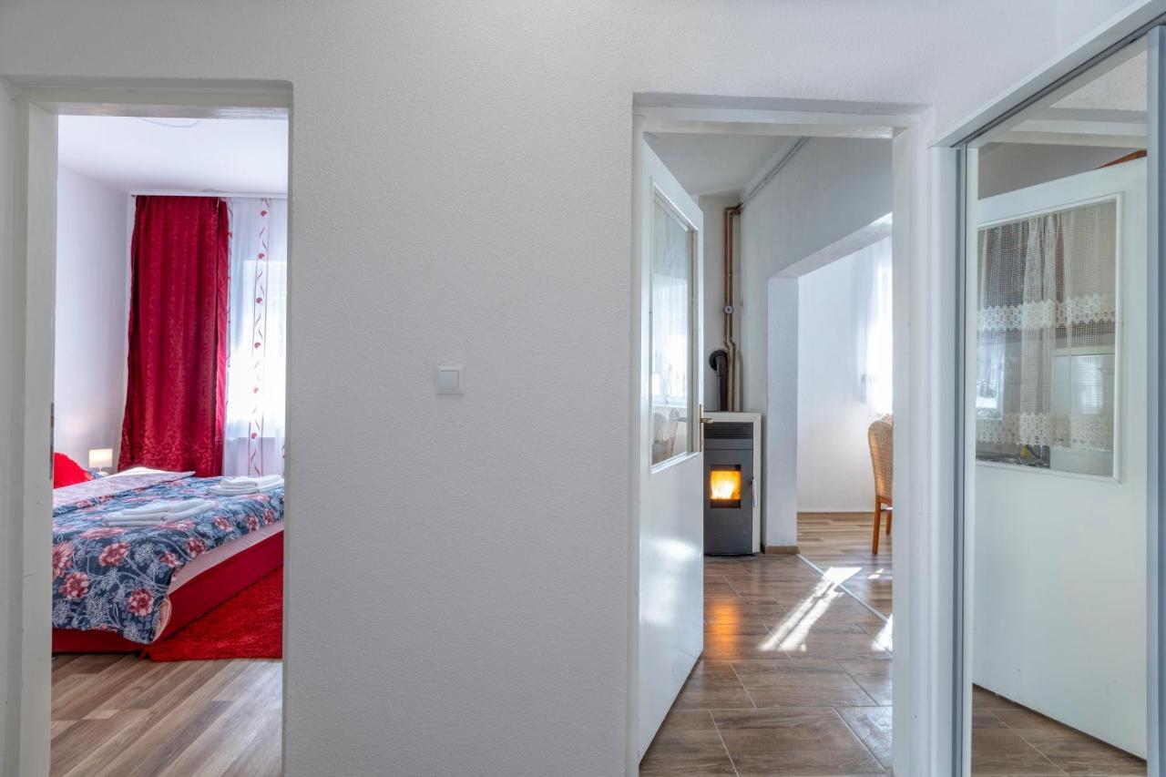 Apartman Vedro Polje Gospić Exterior foto