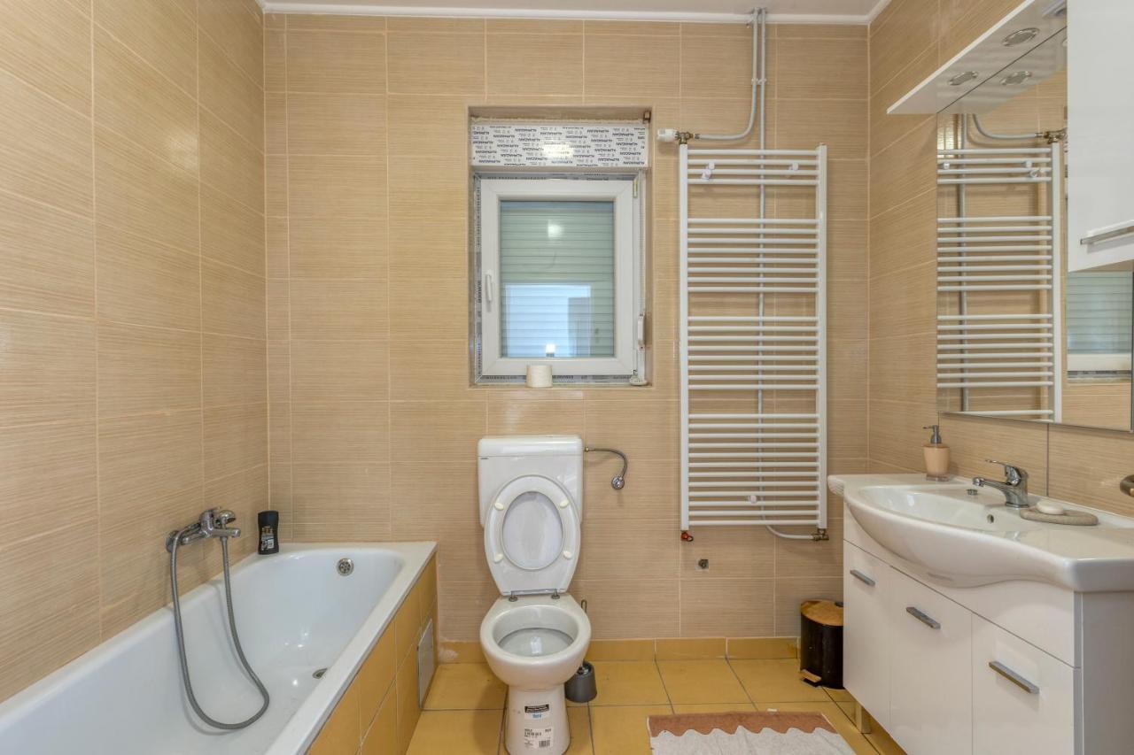 Apartman Vedro Polje Gospić Exterior foto