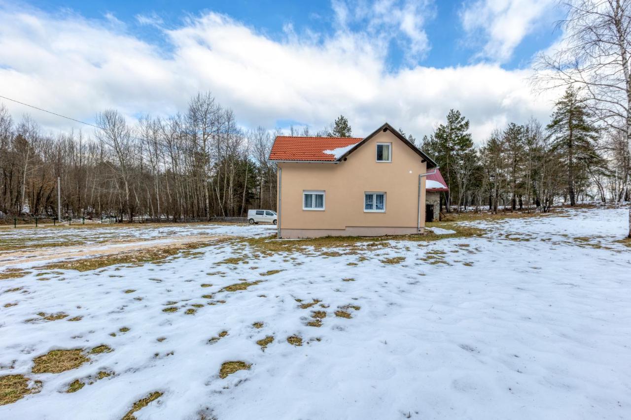 Apartman Vedro Polje Gospić Exterior foto